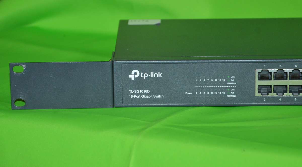 16-Port Gigabit Rackmount Switch: TP-Link TL-SG1016D - REDUCED-2-GO!