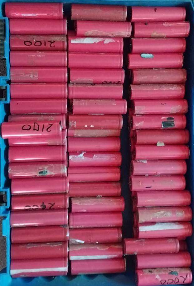 Rechargeable 18650 Batteries - (90 - 95 total) - Removed from multiple laptops
