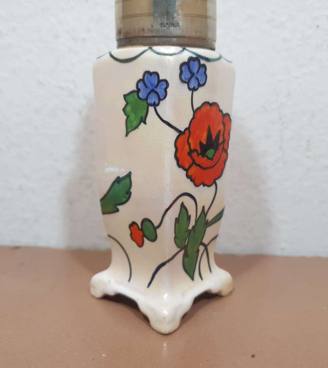 L & Sons Limited , Hanley - England hallmarked EPNS large sugar castor in pristine conditi0n