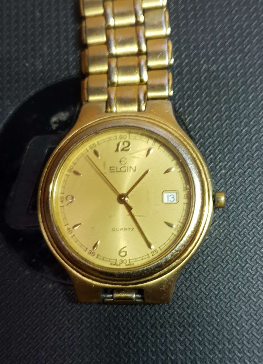 Vintage Elgin - USA Mens wristwatch with date window in good working condition
