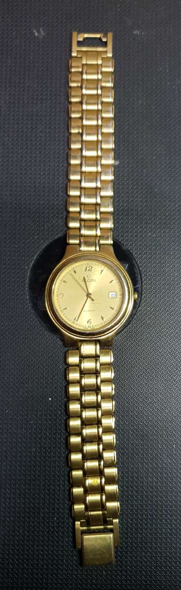 Vintage Elgin - USA Mens wristwatch with date window in good working condition