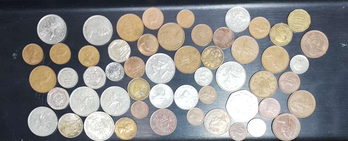 TREASURE HUNT - Large collection of collectable British coins in good conditon.