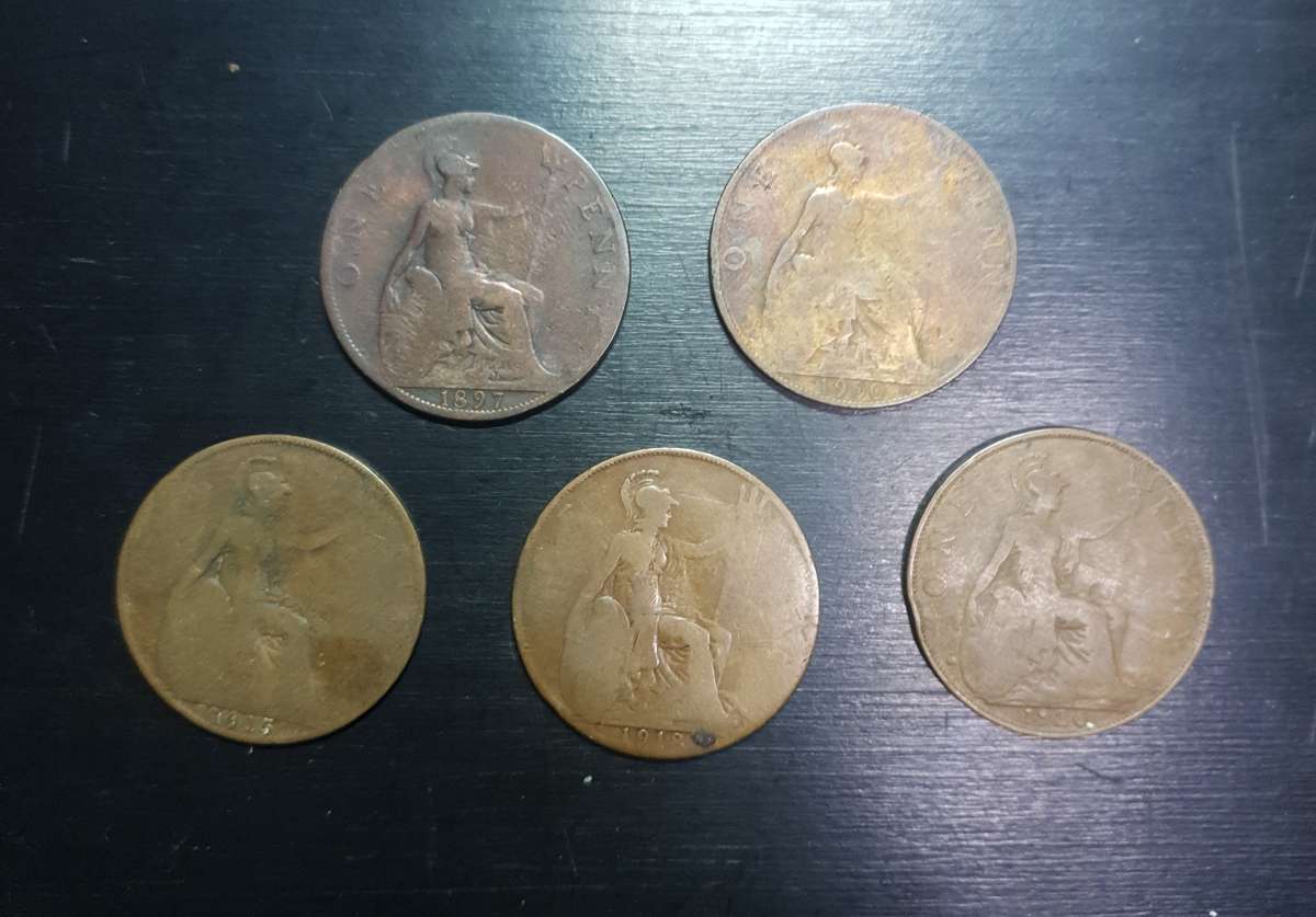 Collection of British Victorian & Georgives V one penny circulation coins