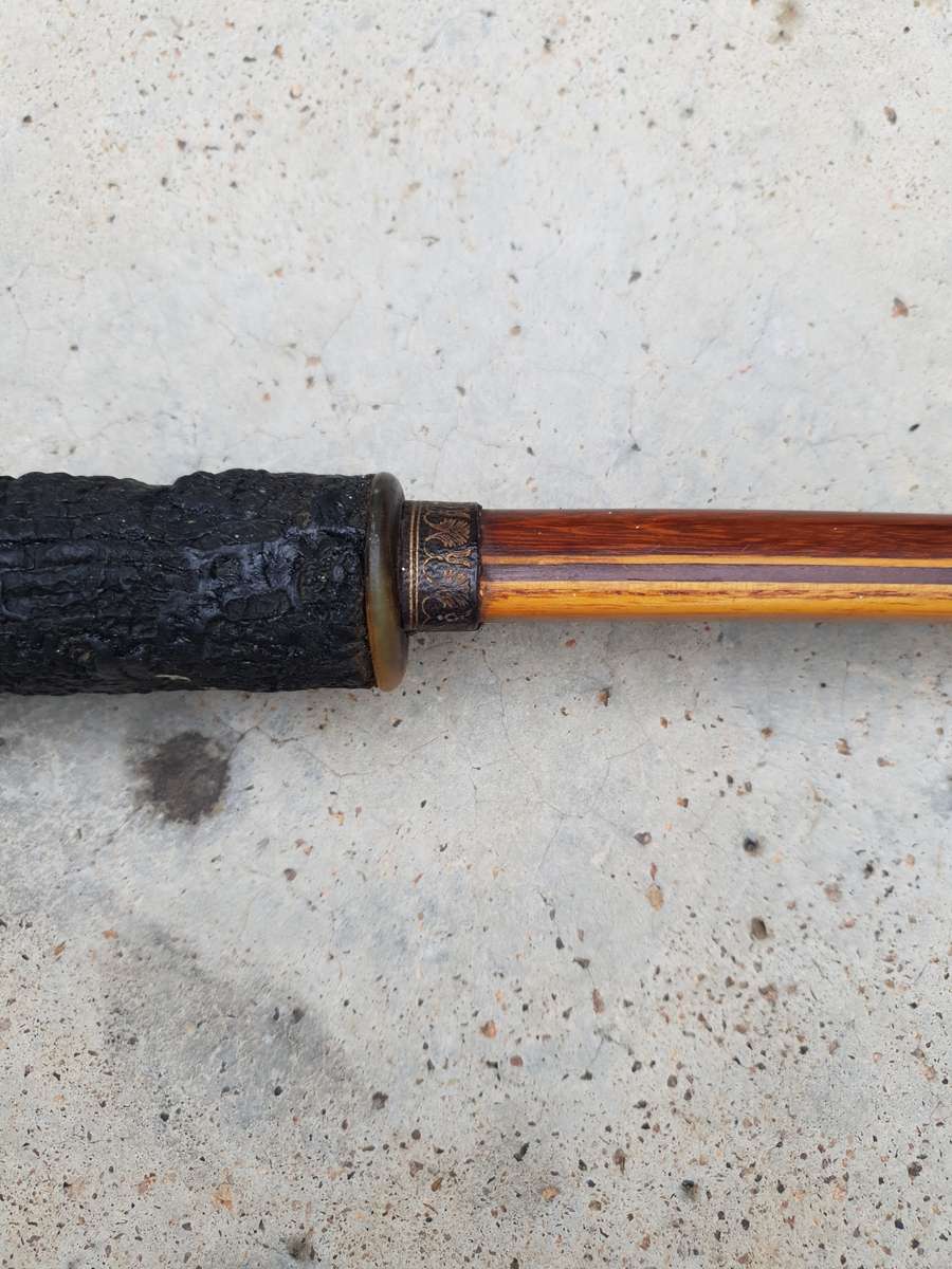 HIGH END 72'' CLASSIC ENGLISH TRADITIONAL SPORTING LONGBOW VALUED R6,700.00