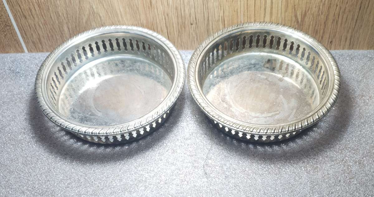 PAIR OF VINTAGE SILVER PLATED GOOD QUALITY WINE COASTERS