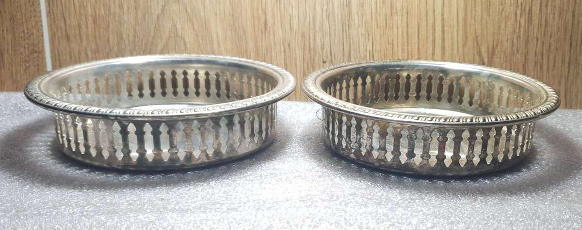 PAIR OF VINTAGE SILVER PLATED GOOD QUALITY WINE COASTERS