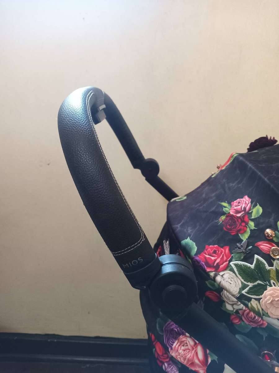 Cybex Platinum Mios Lux Carry Cot Stroller