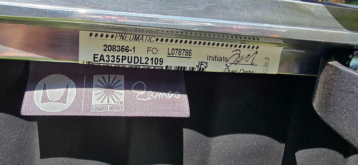 Origanal Eames EA33 OFFICE CHAIR ALUMINUM GROUP CHAIR BY CHARLES AND RAY EAMES