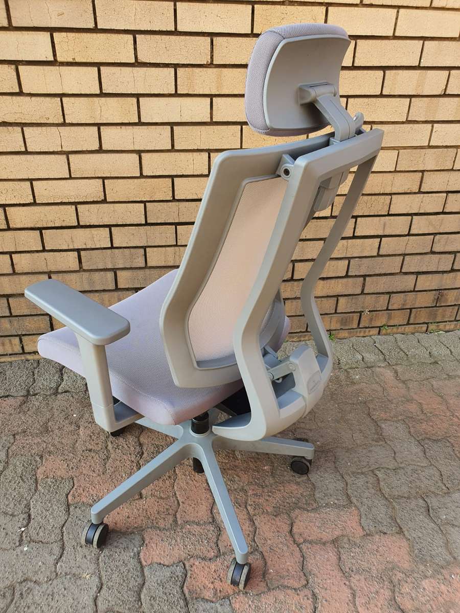 ERGOTHERAPY High-Back Office Chair (Headrest) - Grey