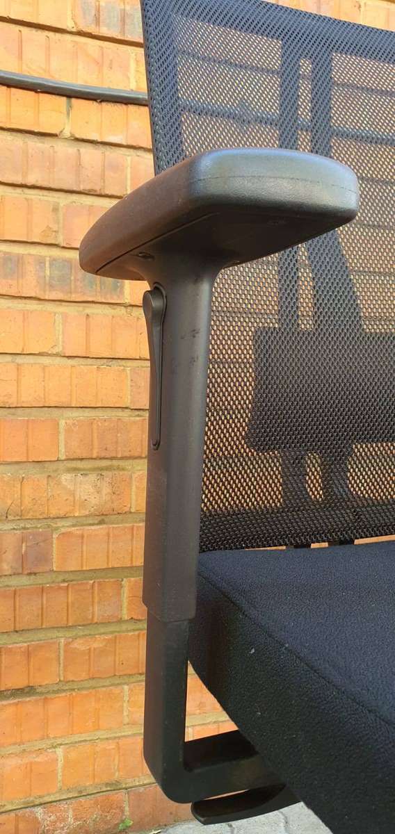 Dauphin Ergonomic Office Chair - Black Material Seat