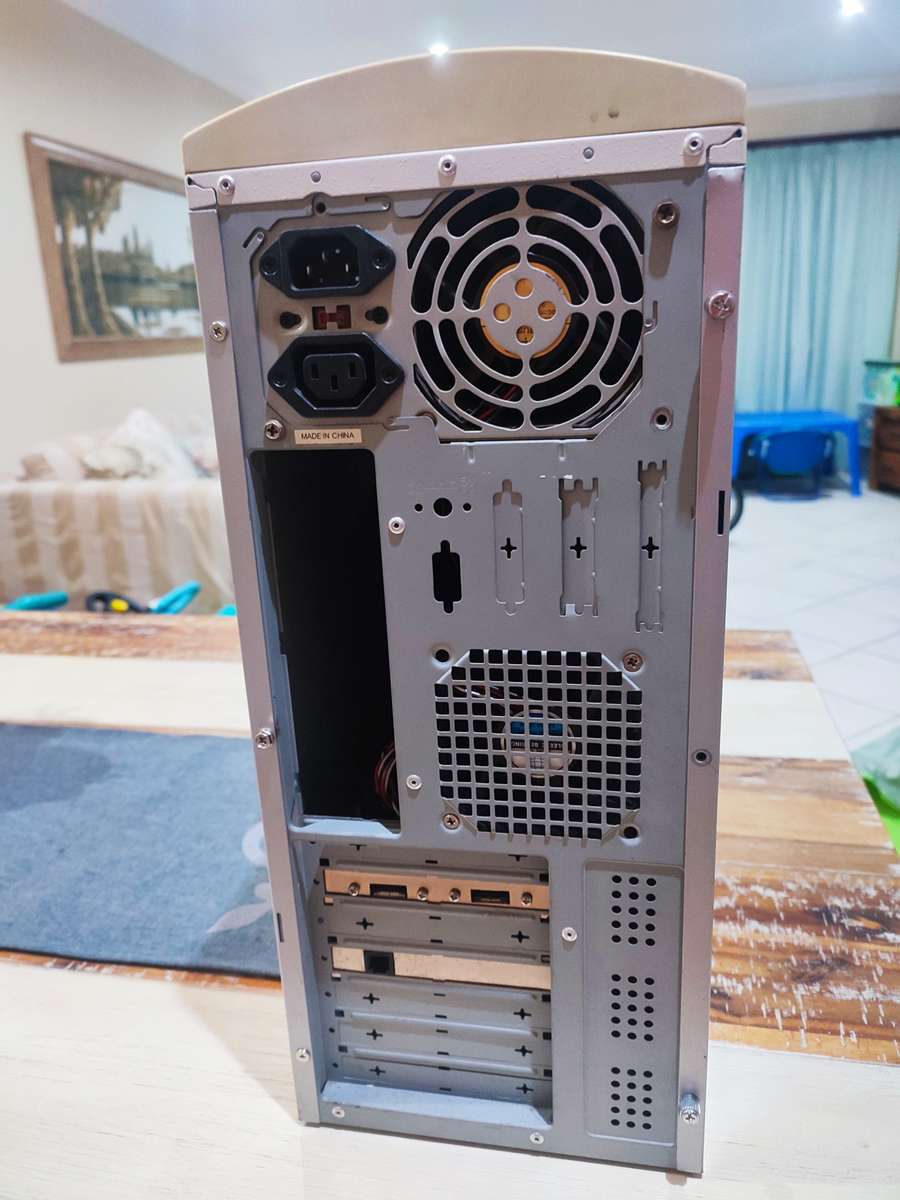 Retro ATX P4 Handle PC Case