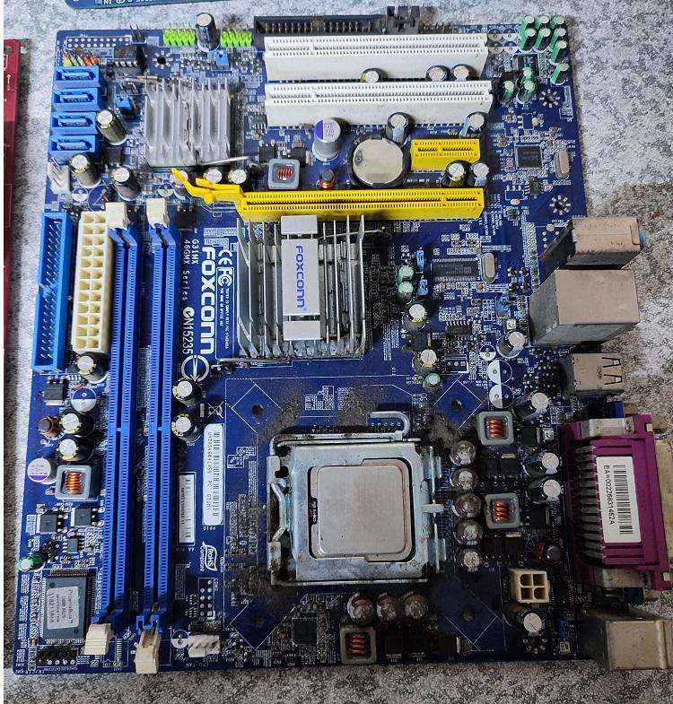 LGA 775 motherboards with CPUs - AS SPARES