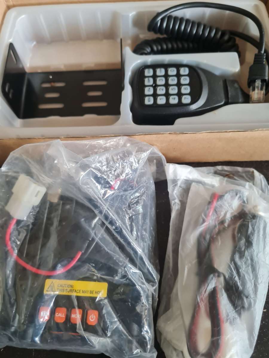 Mini-8900 Dual Band Mobile Radio Transceiver