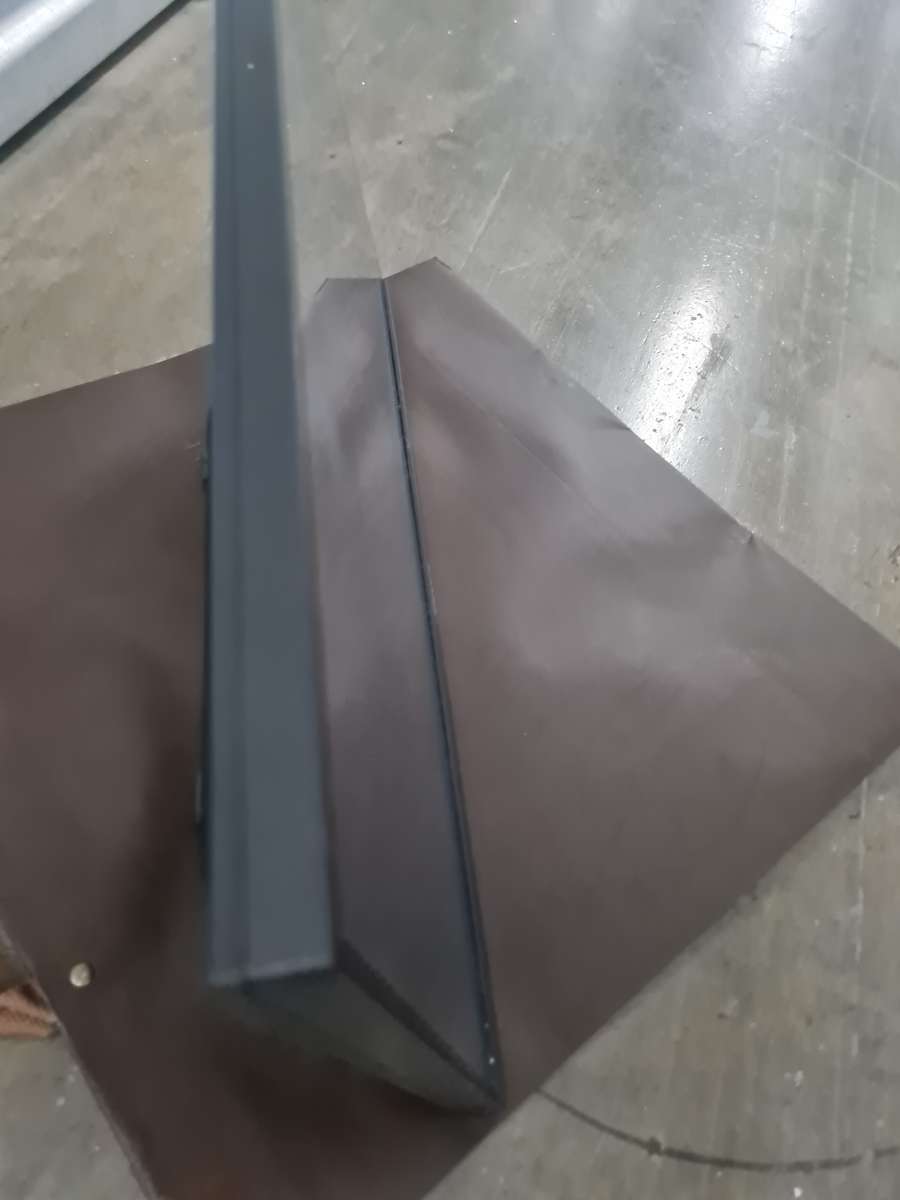 MECER 22INCH MONITOR LE22BW