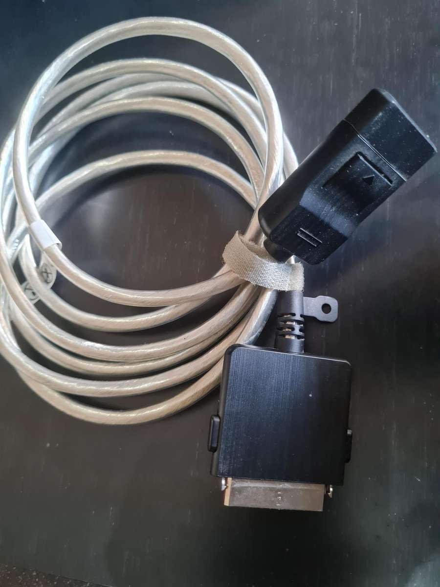 SAMSUNG SOC8006DA ONE CONNECT BOX