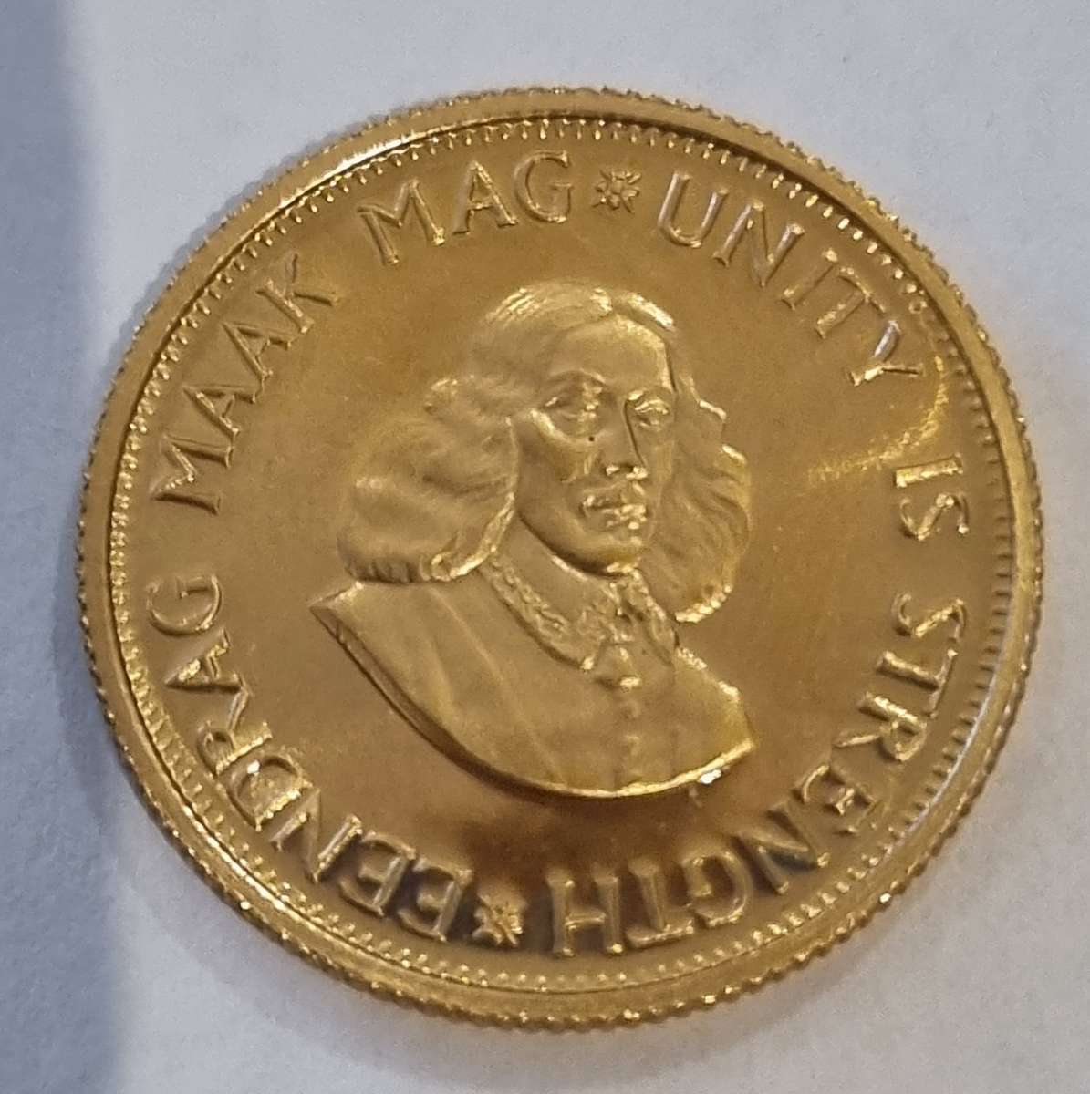 22CT GOLD 2R COIN 1981