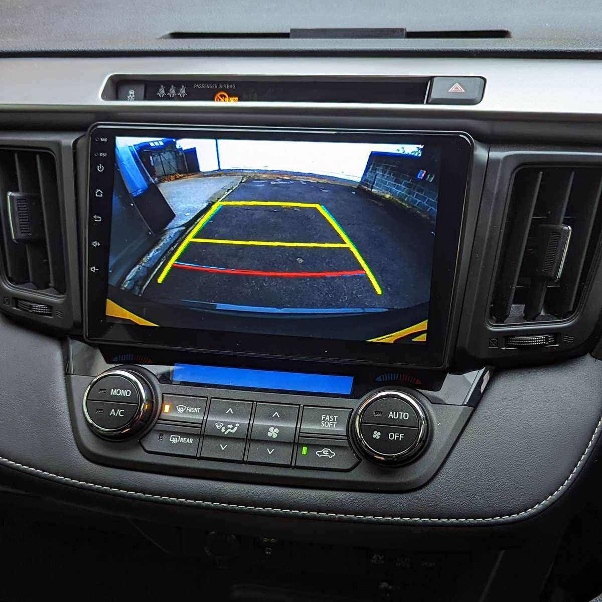 Toyota RAV4 2013-2017 9" 4GB 64GB Android Head Unit