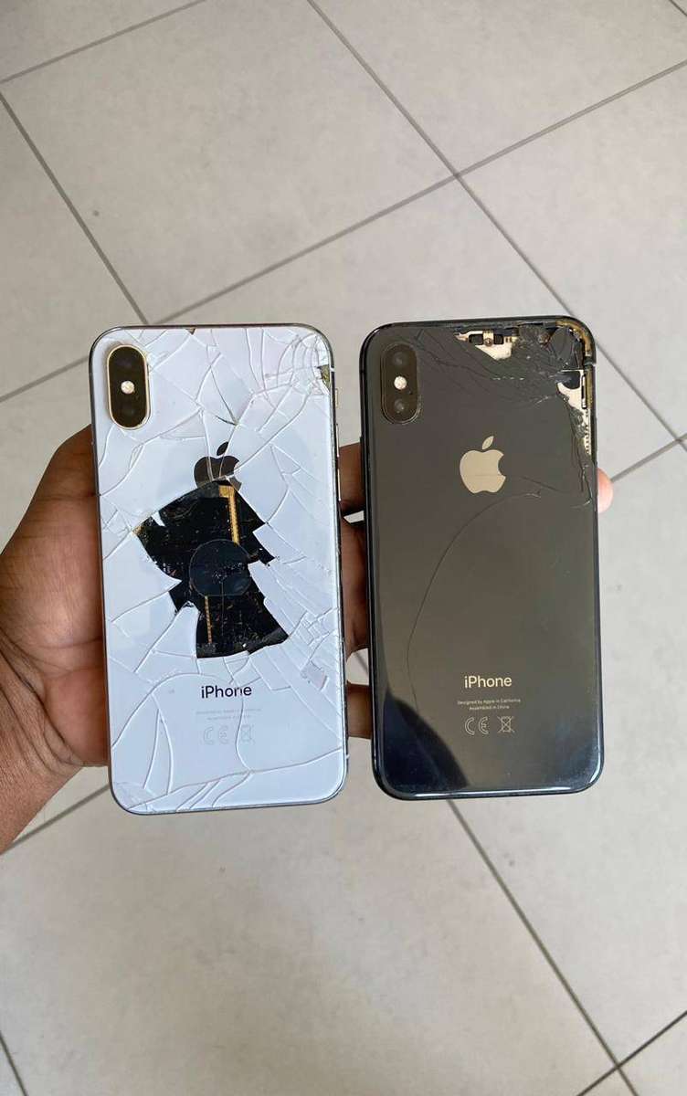 2x iPhone X - Bid for Both