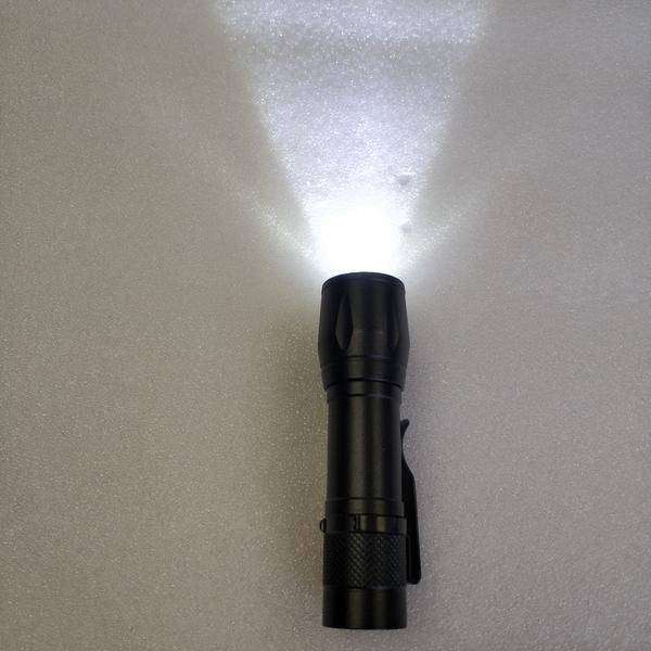 Rechargeable Torch 1000 LM Adjustable Zoom In Out USB Tactical Flashlight 10 cm