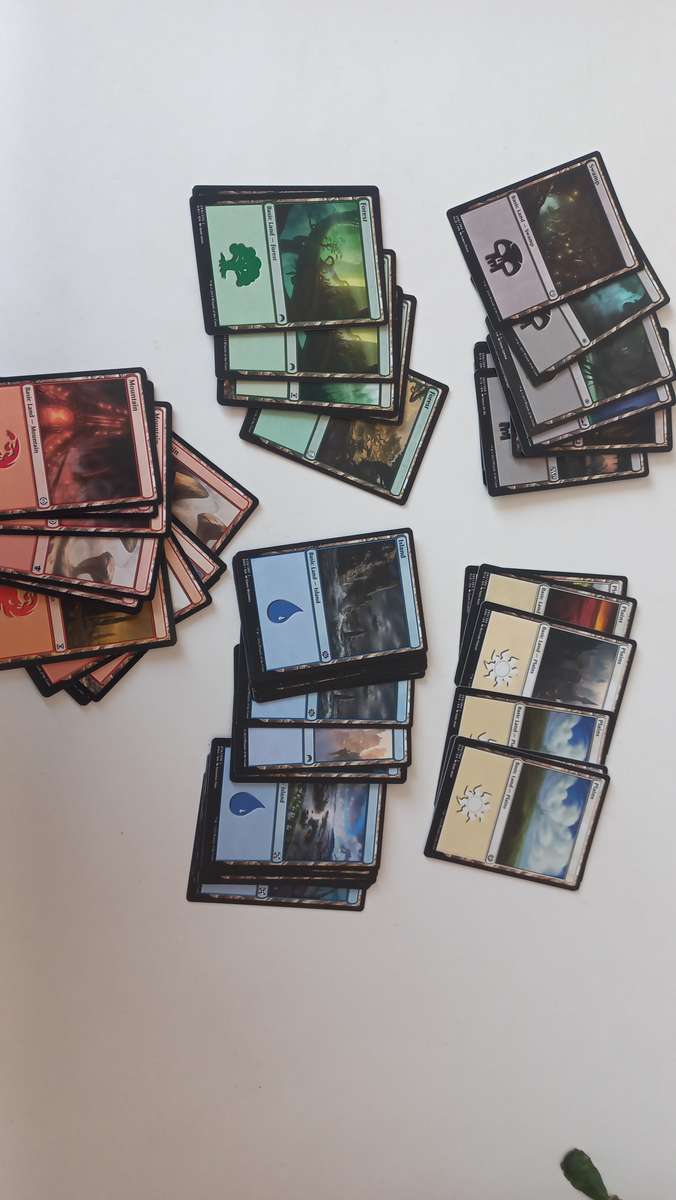 MAGIC THE GATHERING TRADING CARDS