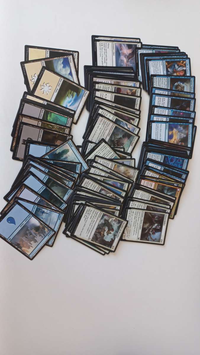 MAGIC THE GATHERING TRADING CARD BUNDLE !! +/- 340 cards !!