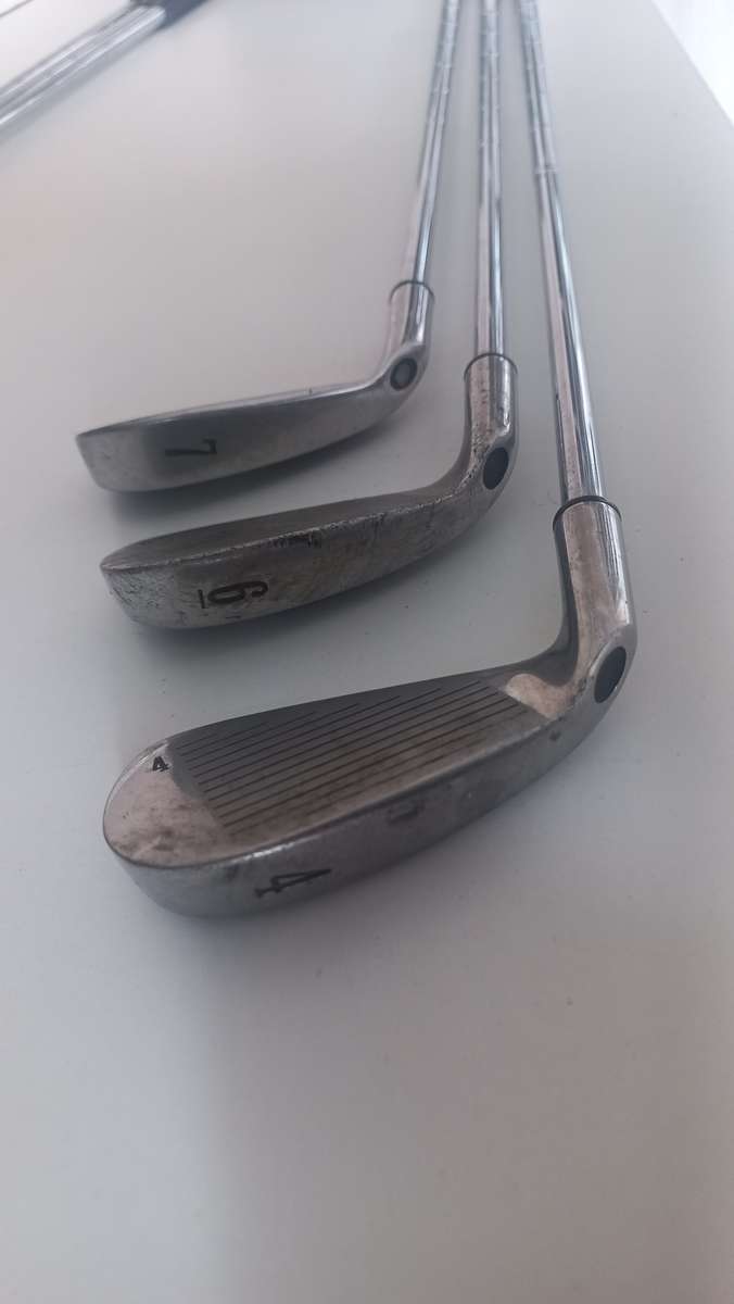 6 x GOLF IRONS - True Tempest (P, 4, 6, 7,8,9)
