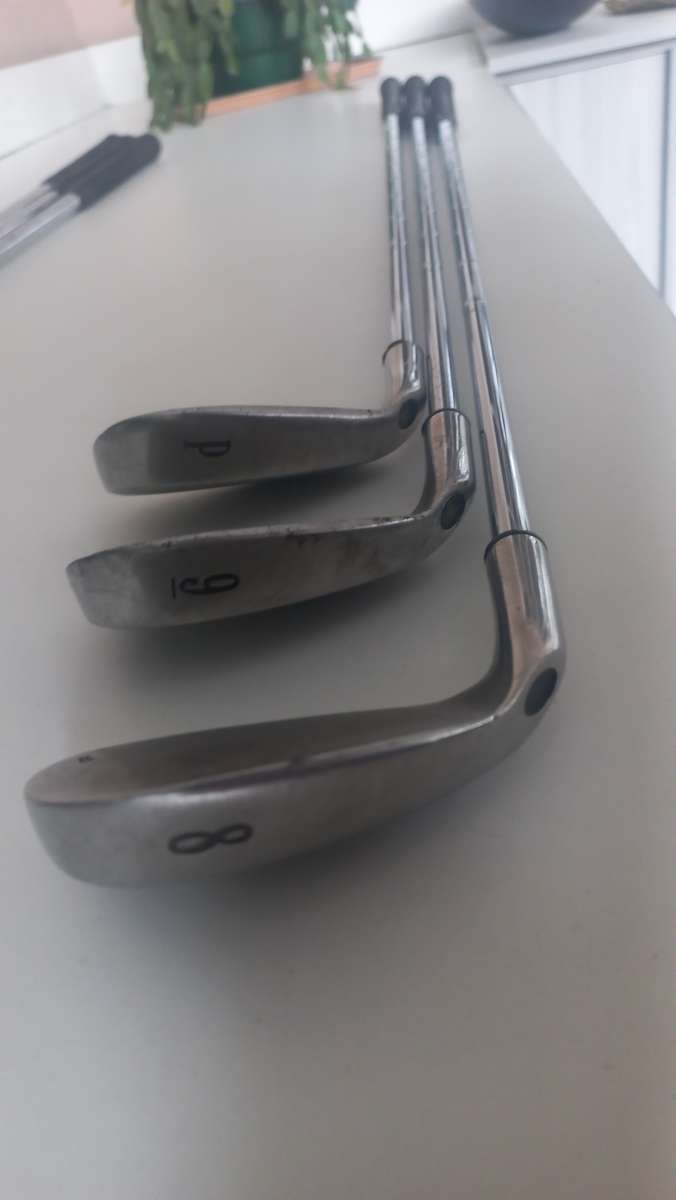 6 x GOLF IRONS - True Tempest (P, 4, 6, 7,8,9)