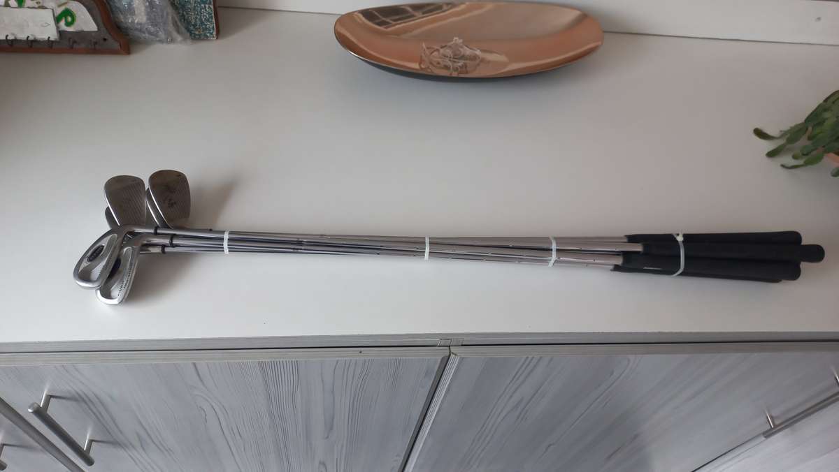 6 x GOLF IRONS - True Tempest (P, 4, 6, 7,8,9)