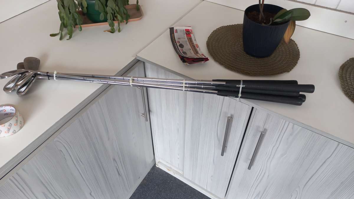 6 x GOLF IRONS - True Tempest (P, 4, 6, 7,8,9)