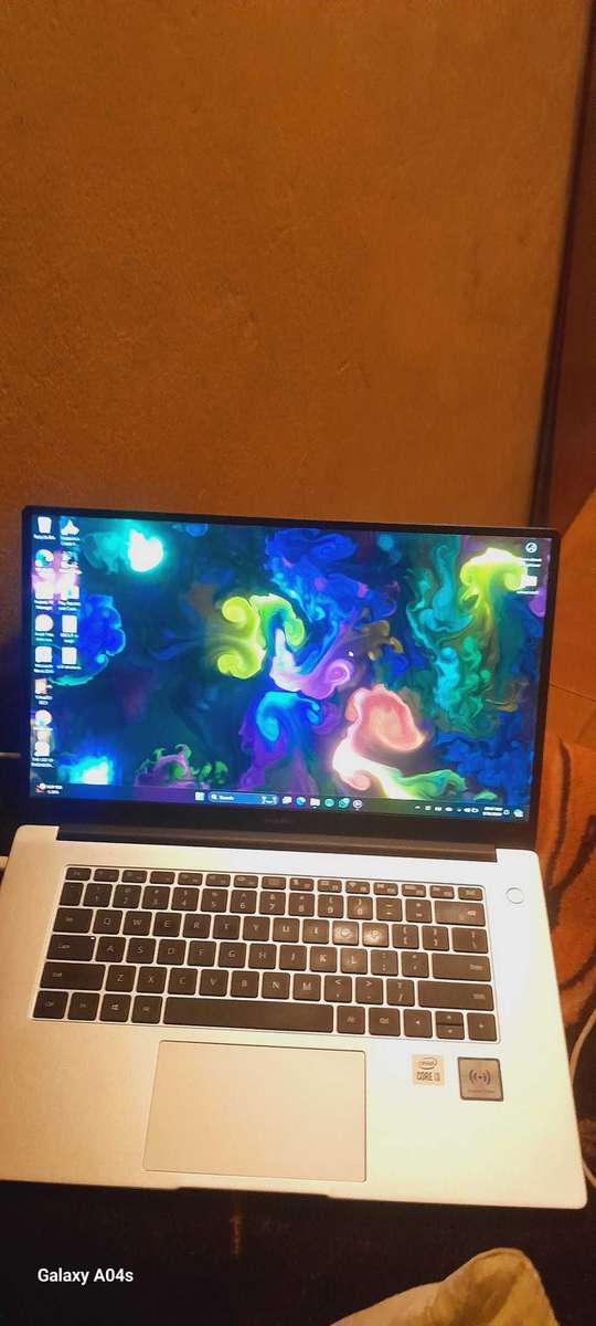 Huawei laptop i3 10th