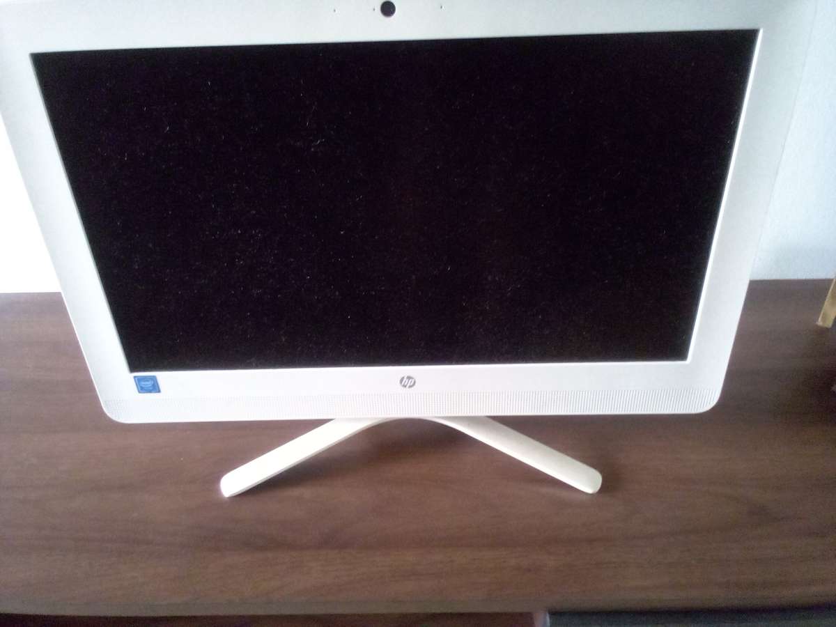 HP TPC-Q028-20 ALL IN ONE PC 4GB 500GB