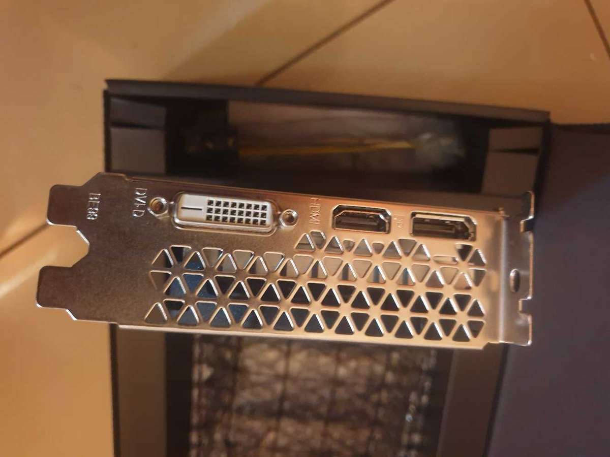 GRAPHICS CARD FOR SALE -BARGAIN