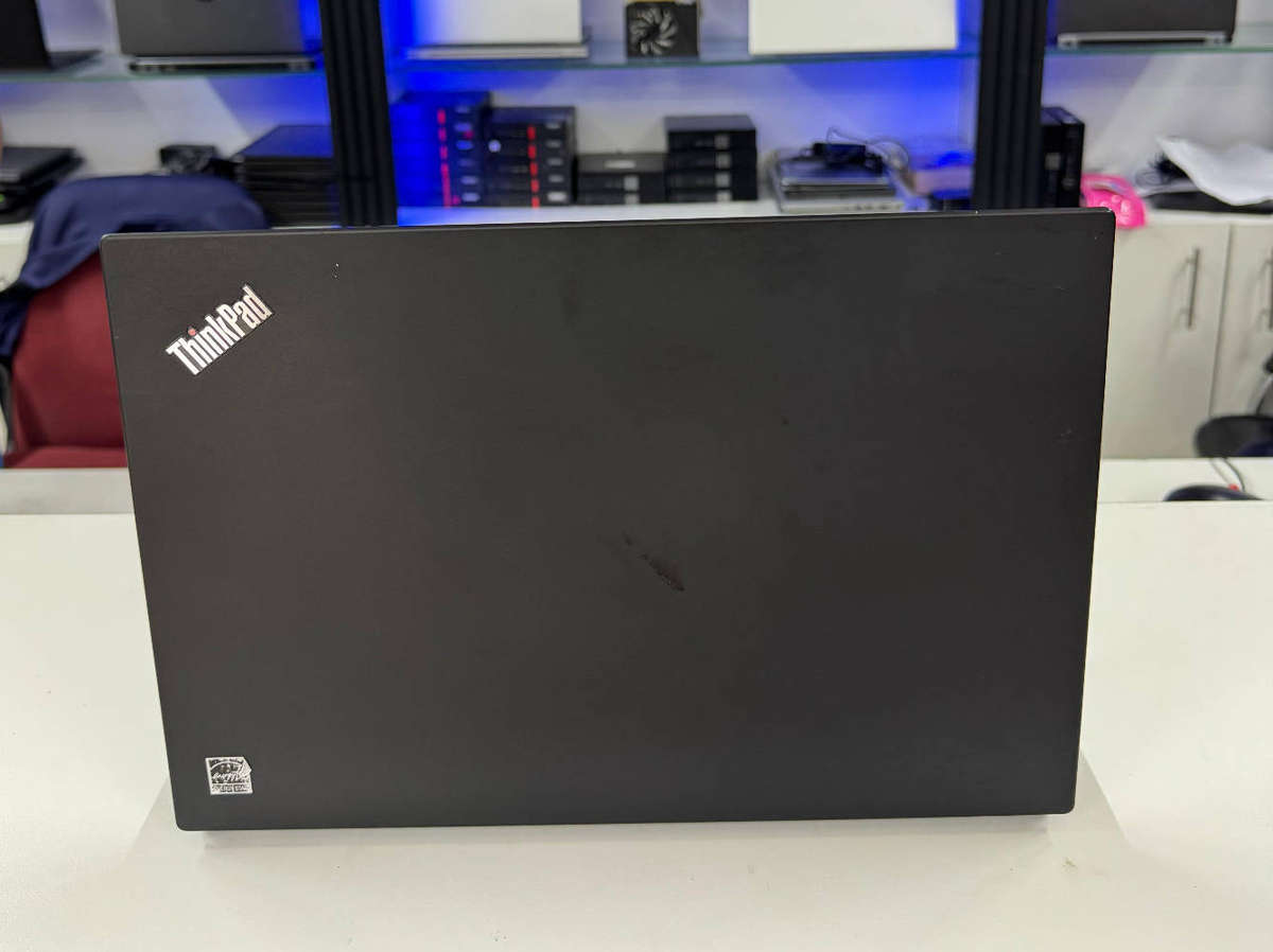 Lenovo ThinkPad T490 TouchScreen