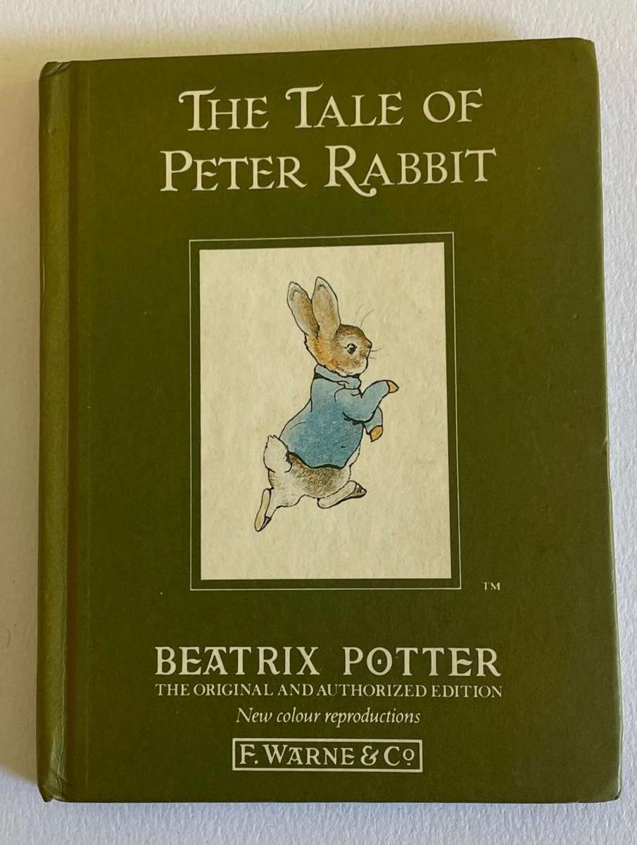 BEATRIX POTTER -THE TALE OF PETER RABBIT - HARD COVER MINI BOOK - 58 pages. Great collectible!