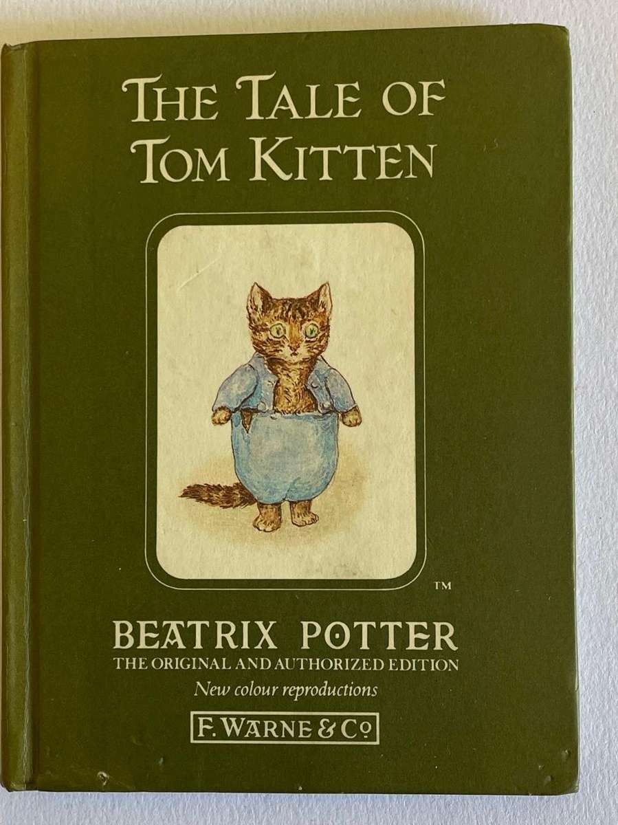 BEATRIX POTTER - THE TALE OF TOM KITTEN - HARD COVER MINI BOOK - 58 pages. Great collectible!