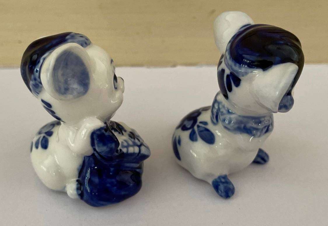 TWO VINTAGE 1970'S DELFT LIKE MINI PORCELAIN MICE - BEAUTIFUL AND PERFECT!