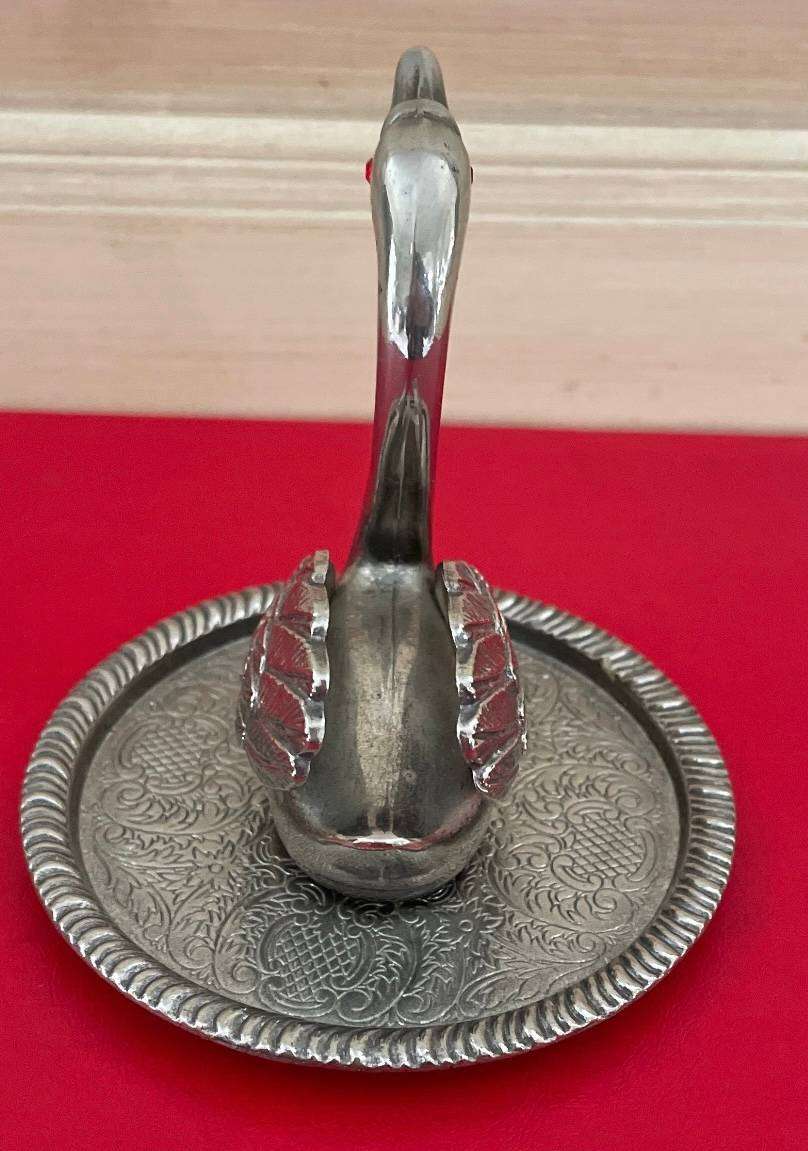 Vintage Silver Plated and Zinc alloy - Swan Ring Holder and Trinket dish - with red jewel eyes.