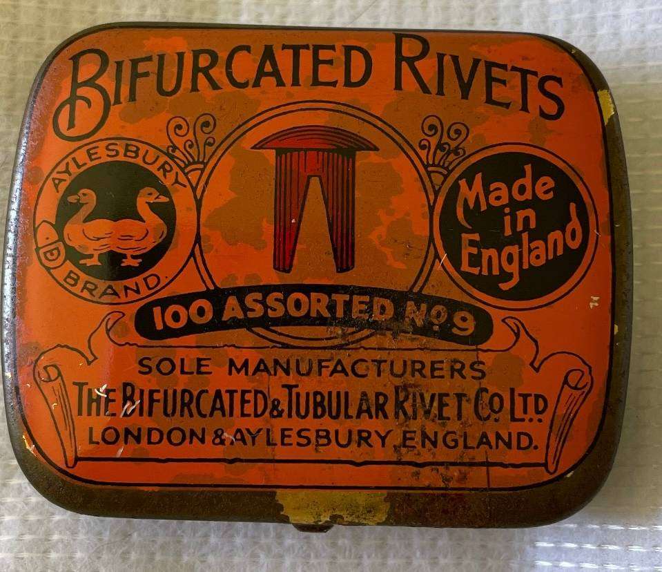 Vintage Tin Bifurcated Rivets - 100 assorted No 9 - Aylesbury Brand - with contents. SCARCE FIND!