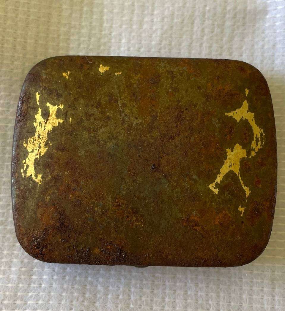 Vintage Tin Bifurcated Rivets - 100 assorted No 9 - Aylesbury Brand - with contents. SCARCE FIND!