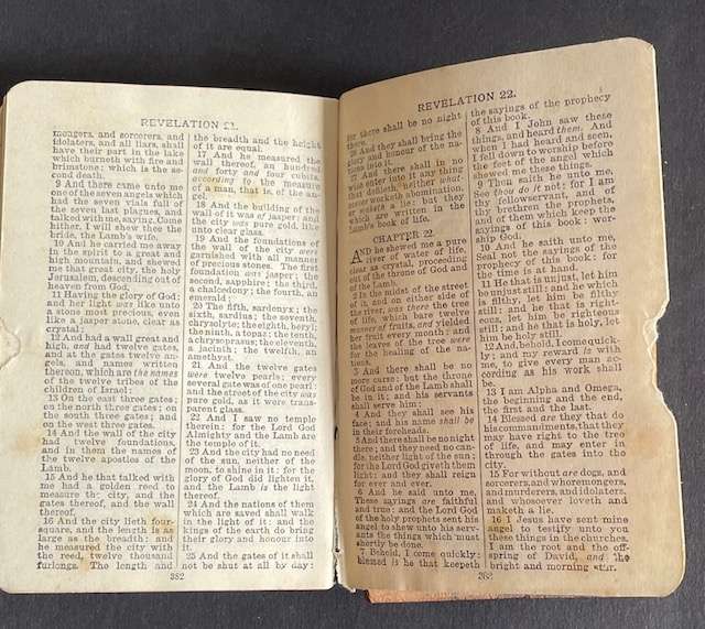 Jan Smuts Bible given to the troops WWII Olive wood etched cover.