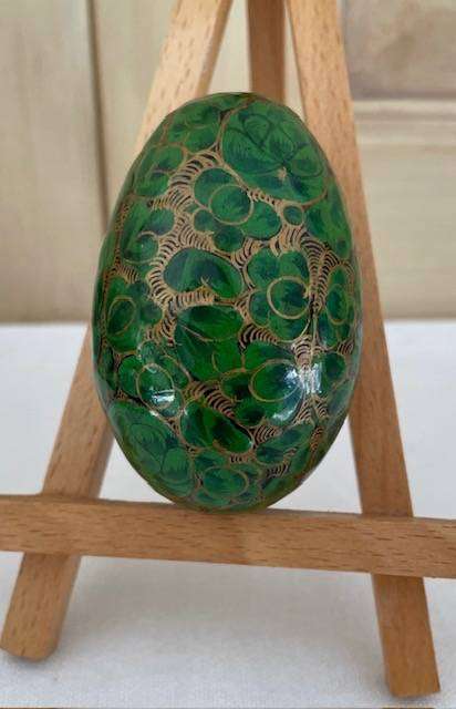 Vintage Kashmiri Hand Painted paper-mache lacquered egg - 7cm x 5cm - Beautiful!