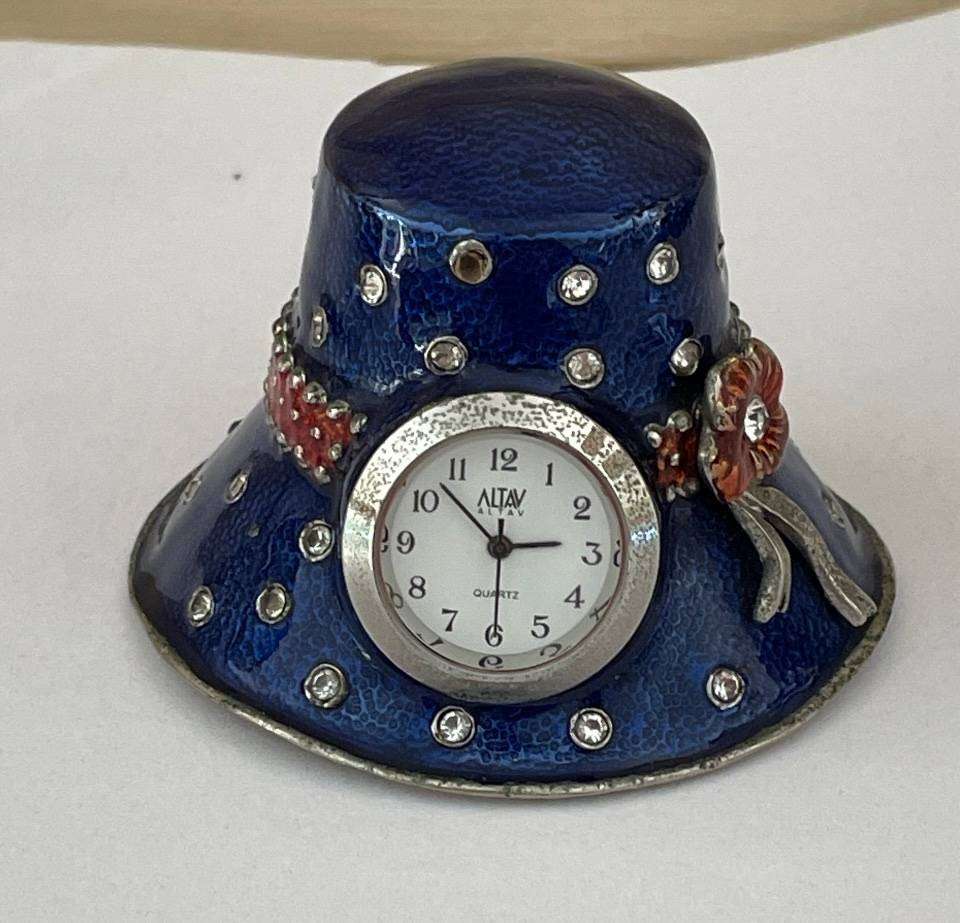 ALTAV Enamel Mini Desk Clock with rhinestones. 4.5cm x 6.5cm