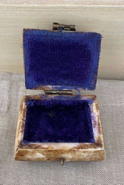 Vintage Camel Bone Trinket Box with brass decoration. 5.5cm x 4cm x 3cm