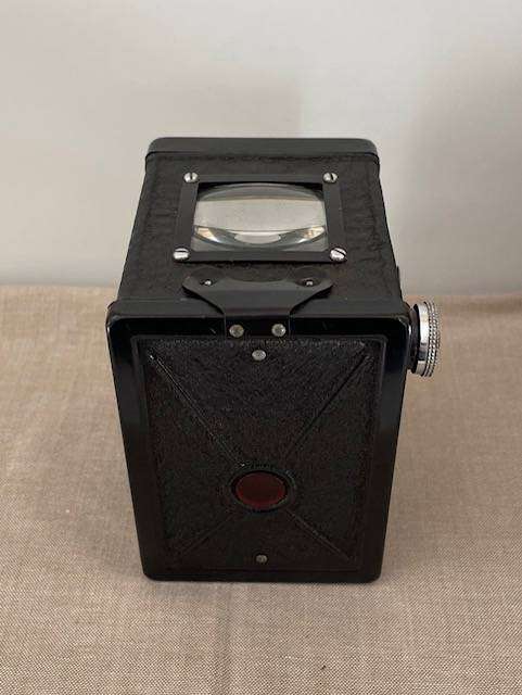 Vintage 1940's post war metal ENSIGN FUL-VUE Box Camera with original case
