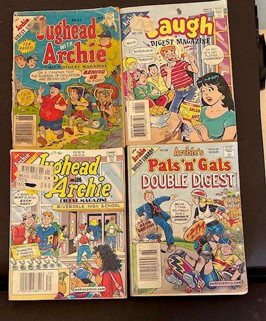 VINTAGE ARCHIE COMIC MAGAZINES X4 - USED