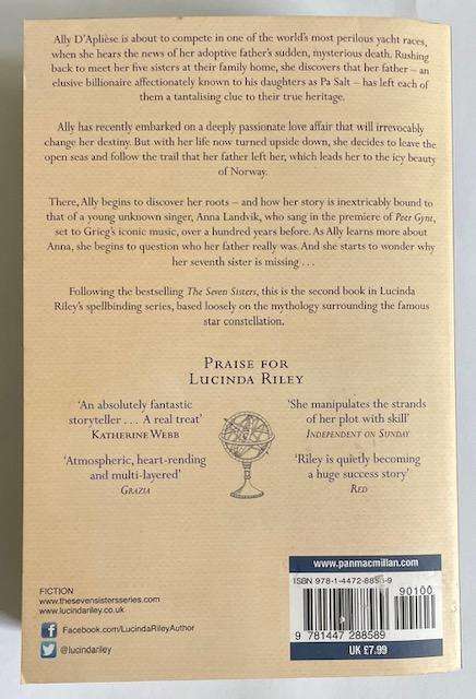 THE STORM SISTER - LUCINDA RILEY - 699 PAGES - SEVEN SISTER SERIES