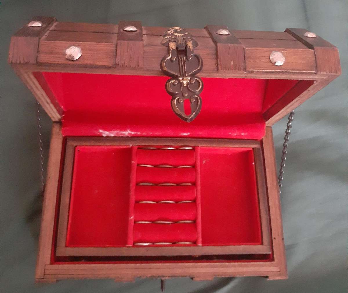 225 International Coins Including Treasure Chest!