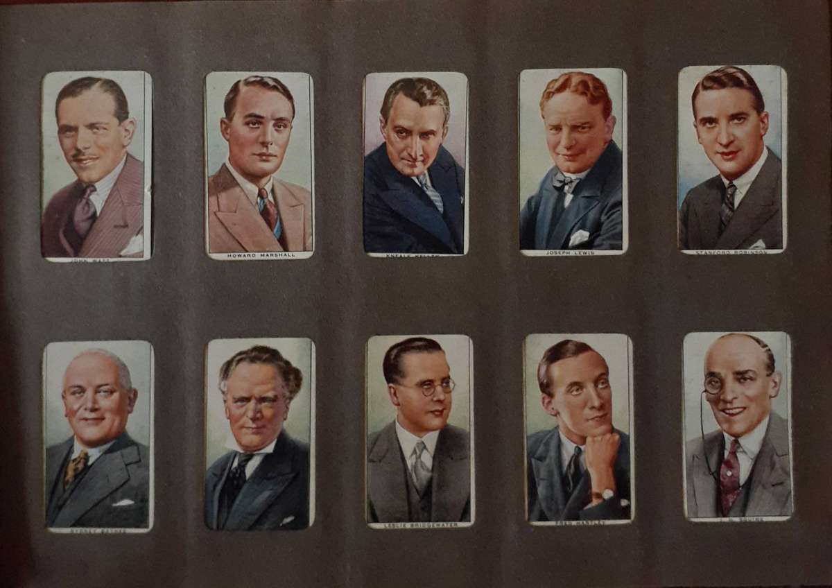 VINTAGE ANTIQUE LONDON CIGARETTE CARD ALBUM!