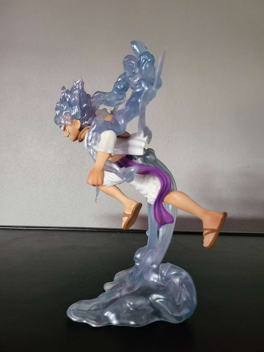 One piece Luffy gear 5 figure