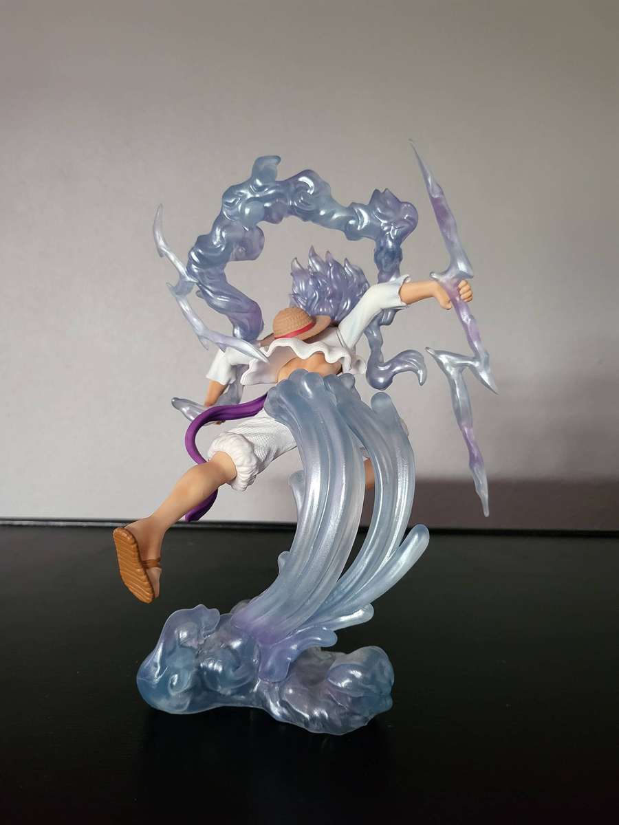 One piece Luffy gear 5 figure